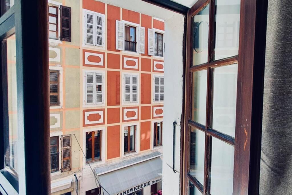Le Carnot 2 Etoiles Hypercentre Vieille Ville Annecy Bagian luar foto